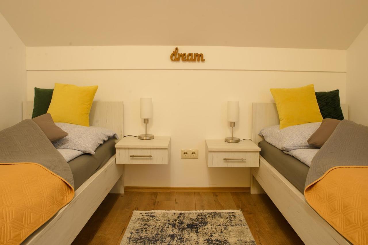 Eliza 1 Birdland Golf Apartman Buk Exterior photo