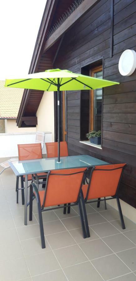 Eliza 1 Birdland Golf Apartman Buk Exterior photo