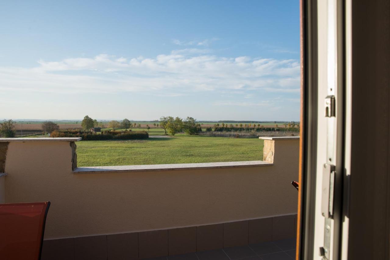 Eliza 1 Birdland Golf Apartman Buk Exterior photo